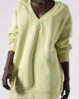 Μπλούζα φούτερ χνούδι oversized με "V" Lime
