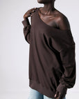 Μπλούζα Φούτερ αχνούδιαστο oversized με ανοιχτή λαιμόκοψη Dark brown