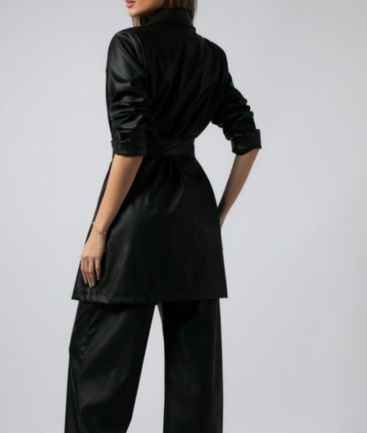 Σακάκι δερματίνη με ζώνη στην μέση Μαύρο